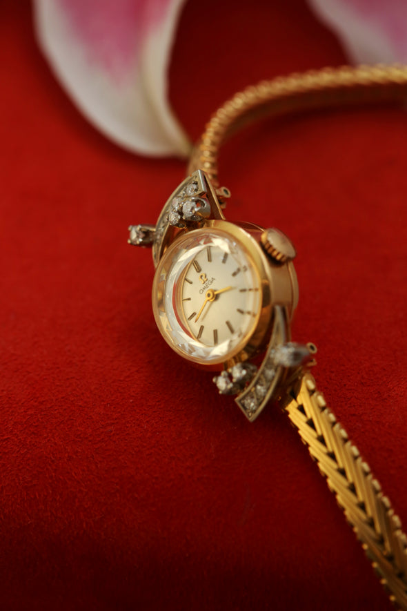 vintage ladies dress watch Omega Circa 1970s – Mayfair Watch sizechart-women
