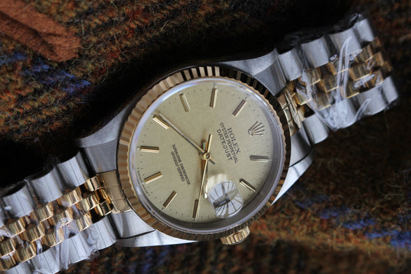 Rolex Oyster Perpetual Datejust 16233 Gold Linen Dial NOS Full-Set