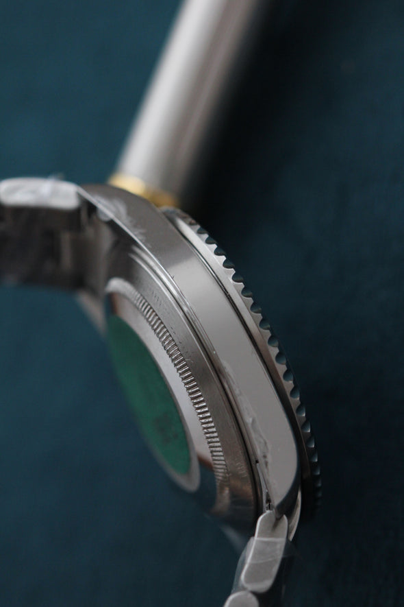 Rolex Submariner Date "Kermit" Ref: 16610LV