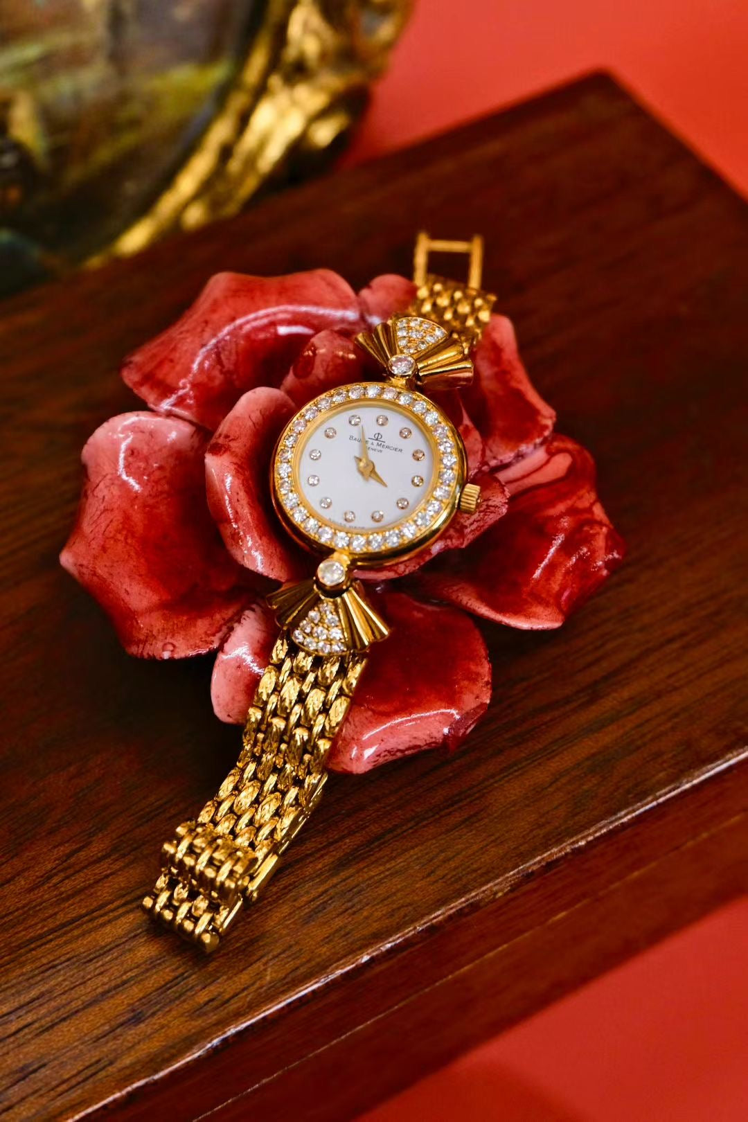 Baume Mercier 18 Karat Gold Diamond classic Ladies Watch