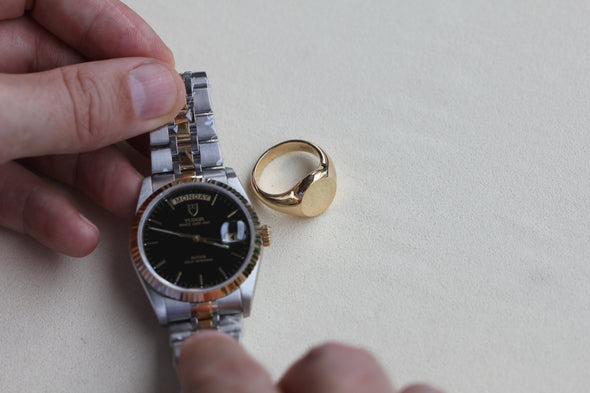 Mayfair Signet Ring