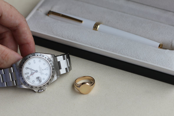 Mayfair Signet Ring