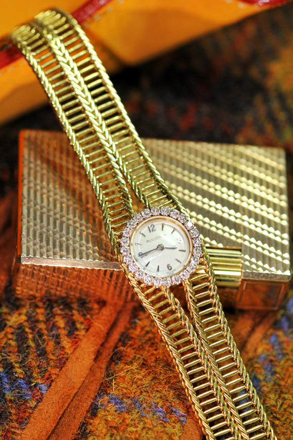 Jeager-LeCoultre 18 Karat Gold vintage ladies bracelet watch Circa 1950s