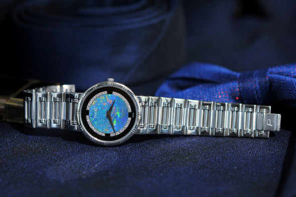 Piaget Opal & Onyx dial 18 Karat White Gold cocktail watch 1980S