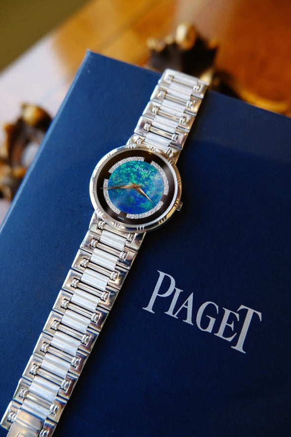 Piaget Opal & Onyx dial 18 Karat White Gold cocktail watch 1980S