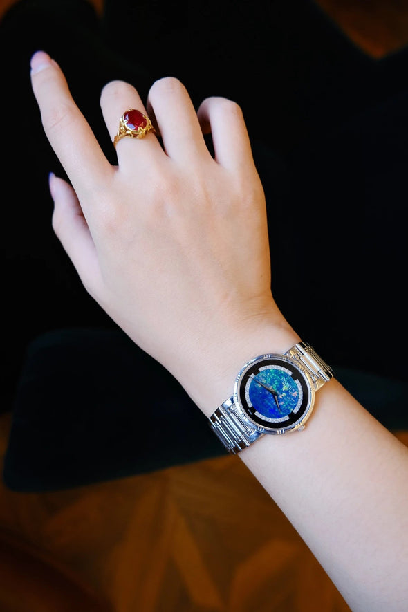 Piaget Opal & Onyx dial 18 Karat White Gold cocktail watch 1980S