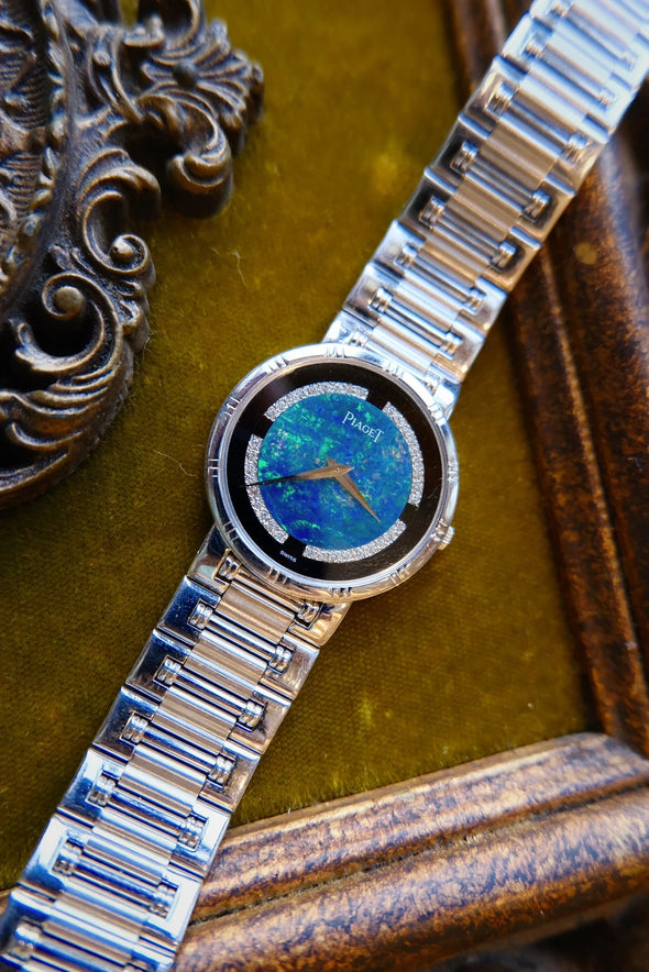 Piaget Opal & Onyx dial 18 Karat White Gold cocktail watch 1980S