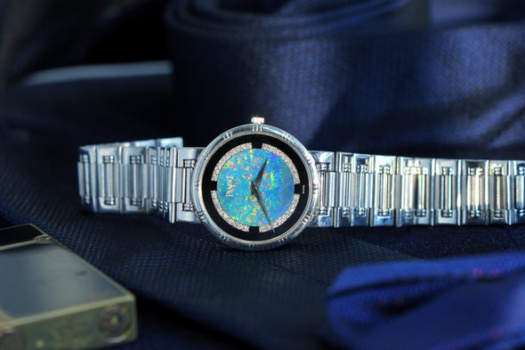 Piaget Opal & Onyx dial 18 Karat White Gold cocktail watch 1980S