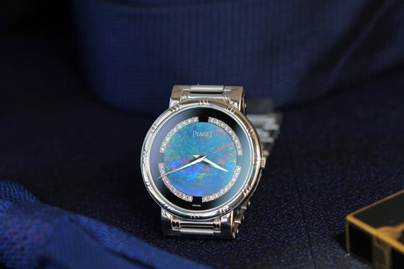 Piaget Opal & Onyx dial 18 Karat White Gold cocktail watch 1980S