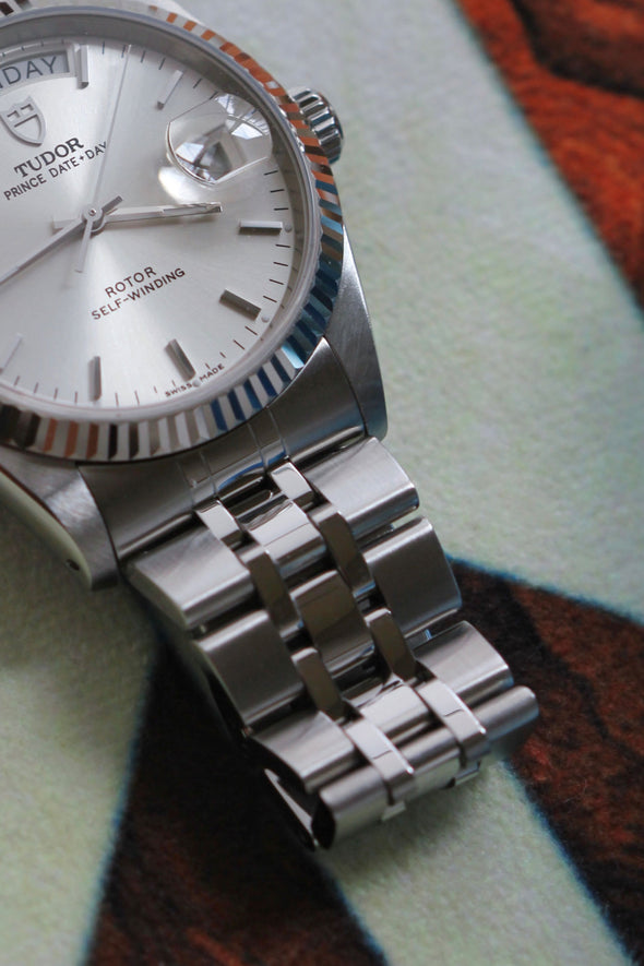 Tudor extra links