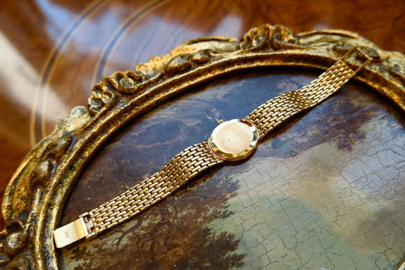 Baume & Mercier 18 Karat Gold Diamond classic Ladies Watch