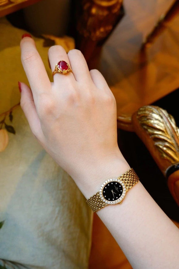 Baume & Mercier 18 Karat Gold Diamond classic Ladies Watch