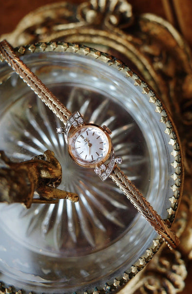 Omega 18 Karat Rose Gold vintage ladies dress watch Circa 1970s