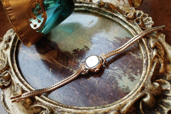 Omega 18 Karat Rose Gold vintage ladies dress watch Circa 1970s