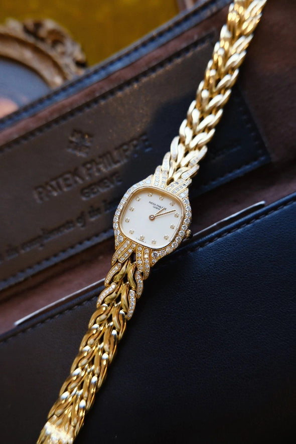 Patek Philippe 18ct gold La Flamme bracelet watch
