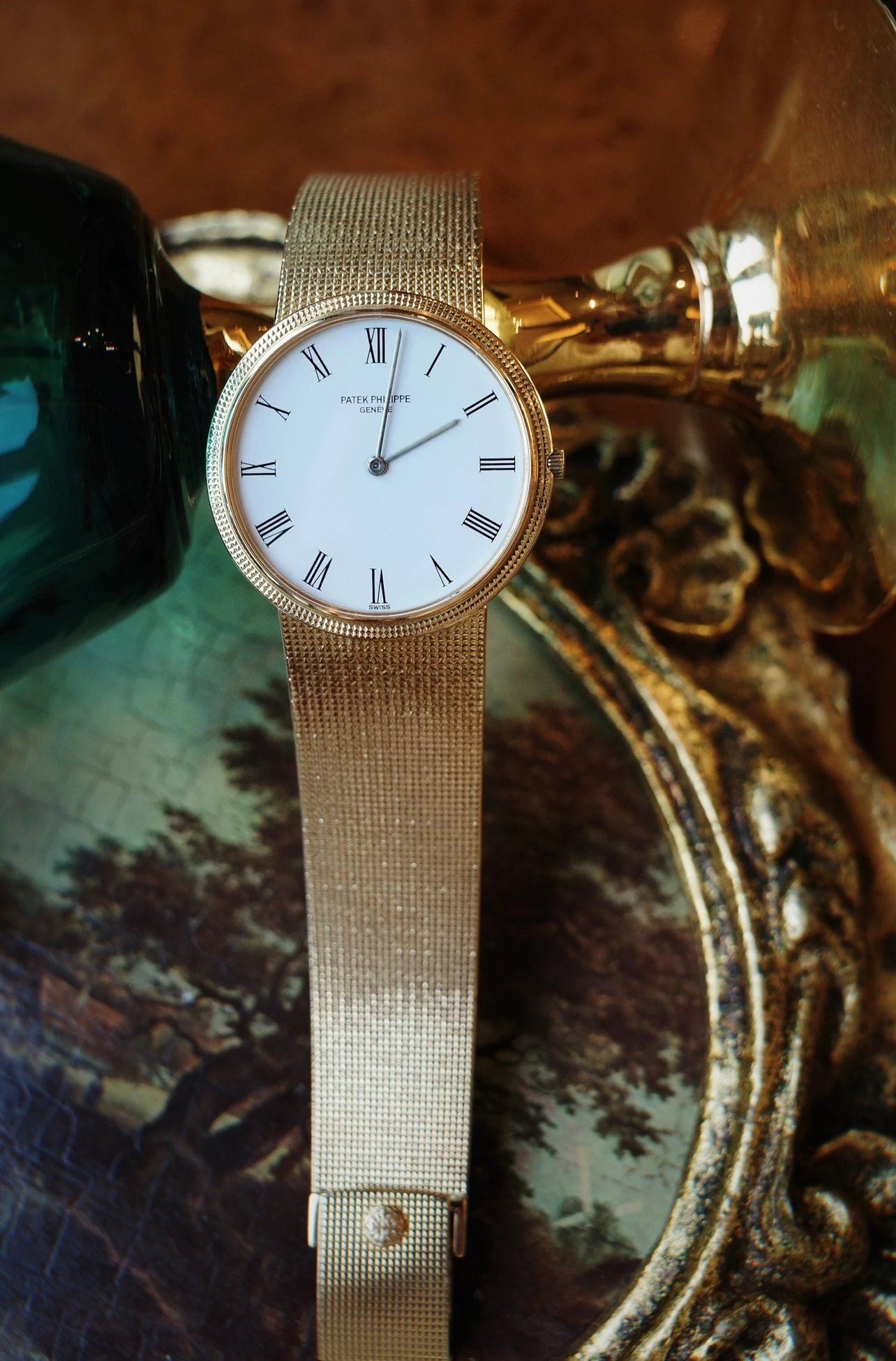 Patek Philippe Calatrava 18 Karat Yellow Gold vintage ladies dress
