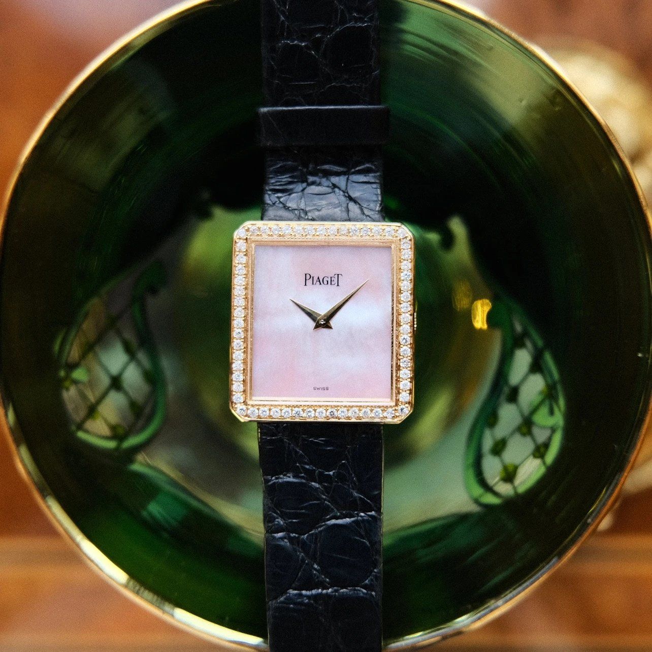 Piaget 18 Karat Gold Rare Pink Mother of Pearl Dial Vintage Ladies