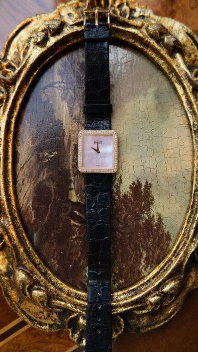Piaget18 Karat Gold Rare Pink Mother of Pearl Dial Vintage Ladies Watch