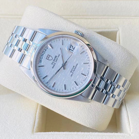 Tudor Prince Date-Day 76200 Linen dial watch
