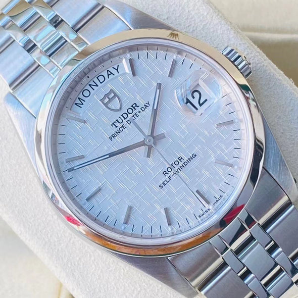 Tudor Prince Date-Day 76200 Linen dial watch
