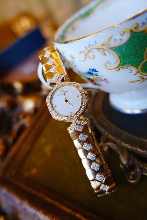 Vacheron Constantin 18K Gold classic ladies dress watch