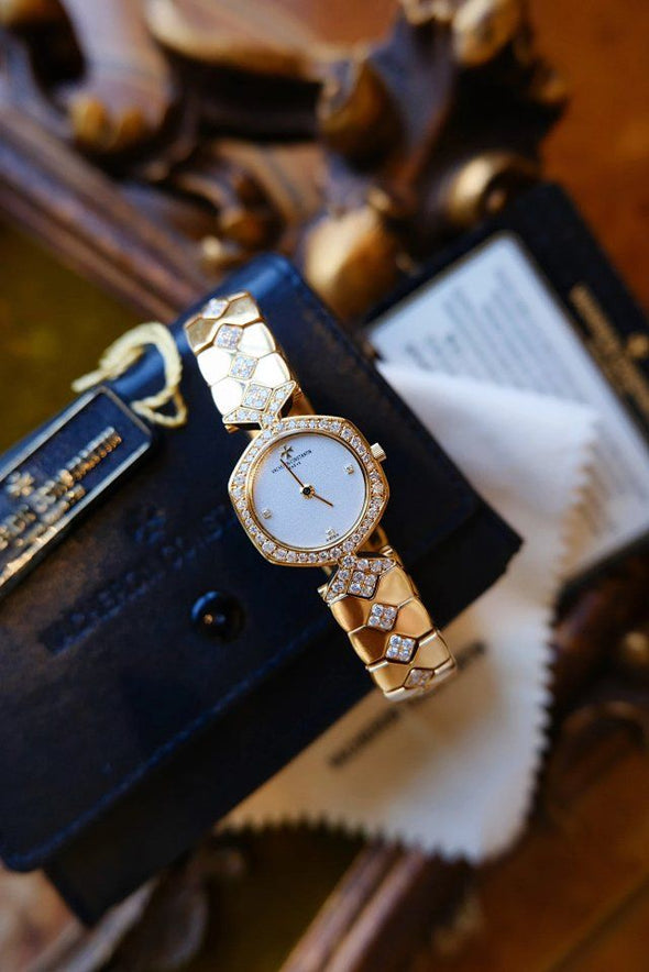 Vacheron Constantin 18K Gold classic ladies dress watch