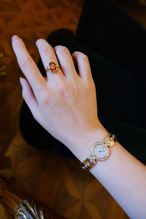 Vacheron Constantin 18K Gold classic ladies dress watch