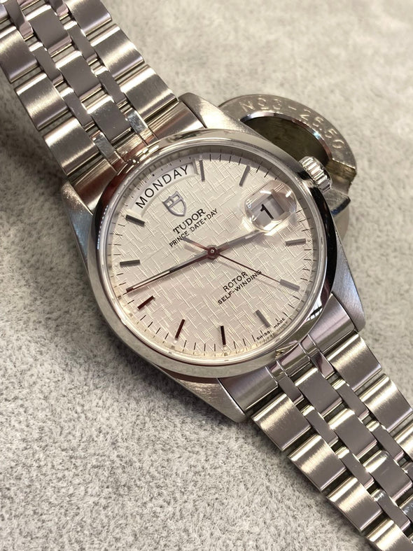 Tudor Prince Date-Day 76200 Linen dial watch