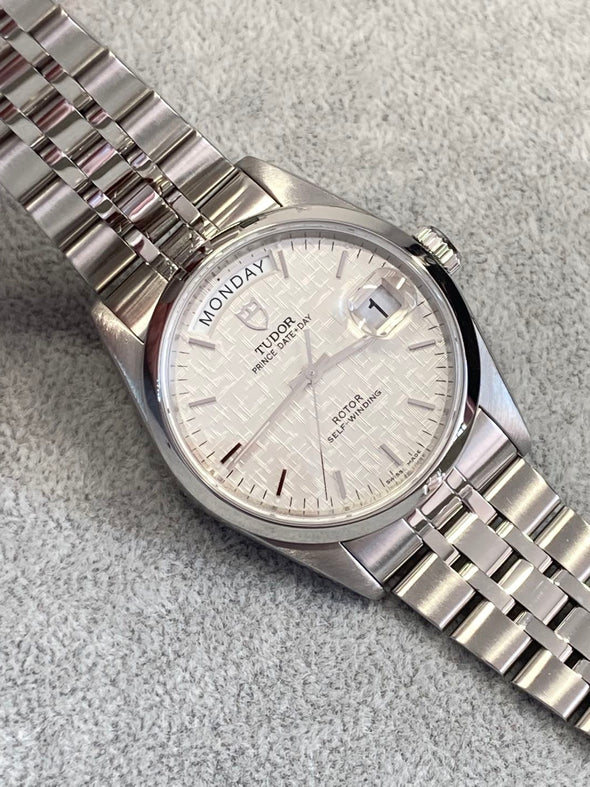 Tudor Prince Date-Day 76200 Linen dial watch